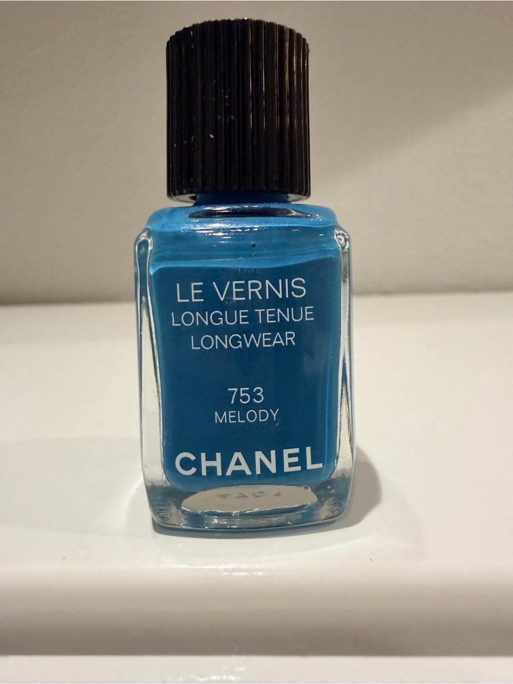 CHANEL Le Vernis Longwear Nail Polish in 753 Melody Blue - Picture 4 of 7
